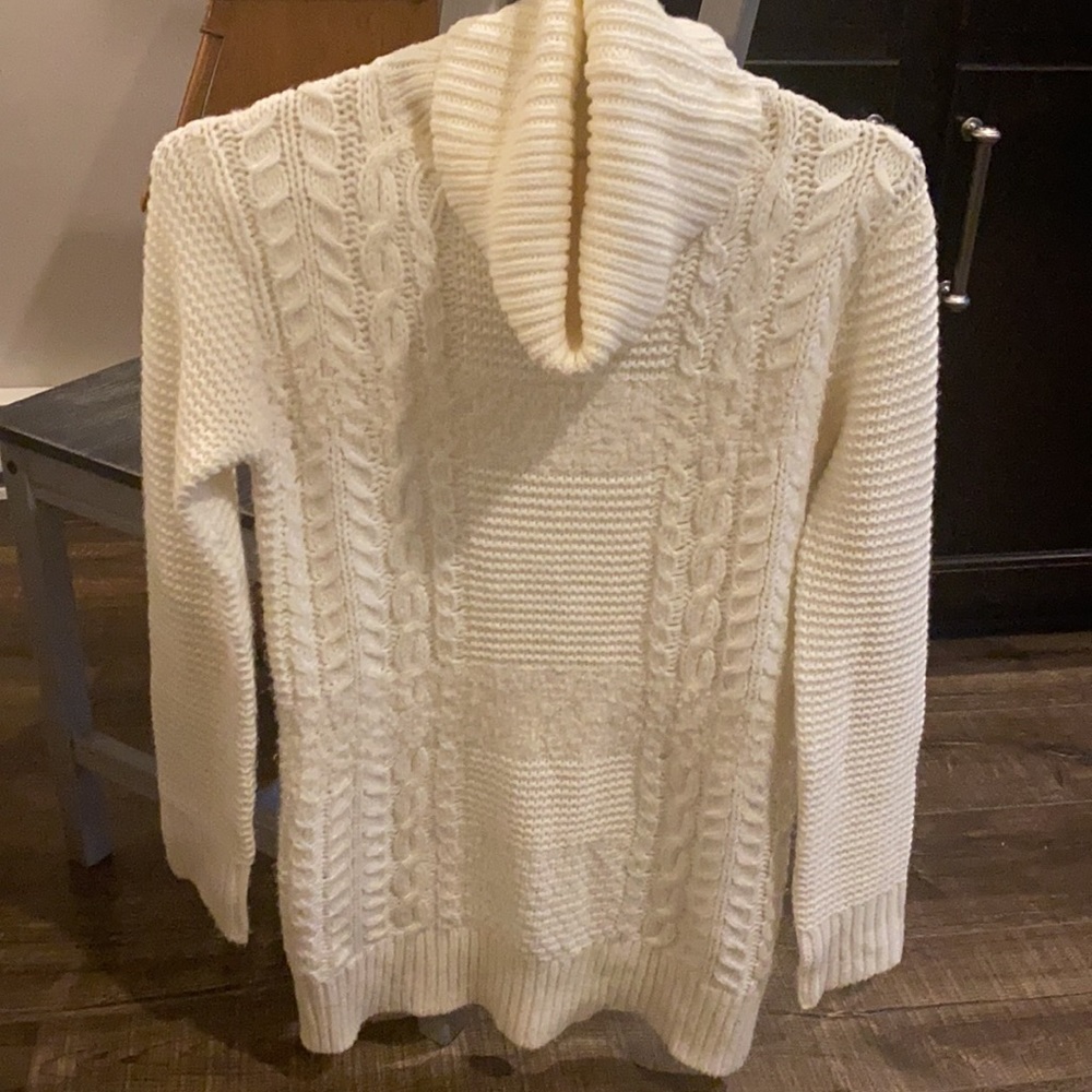 Beautiful knit, form fitting, sweater RW & CO, cowl neck, size XS